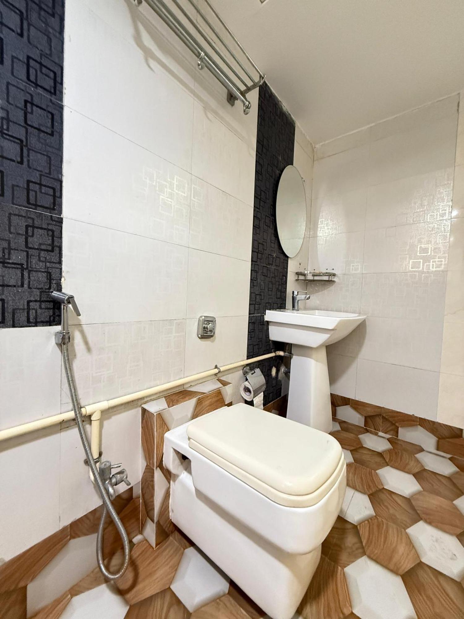 Hotel Gold Coast Bombaj Zewnętrze zdjęcie