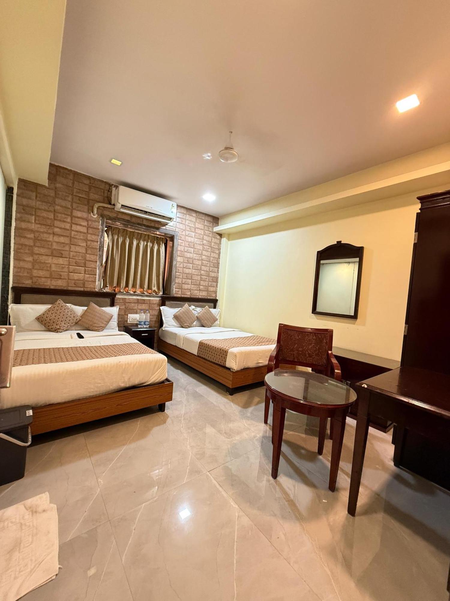 Hotel Gold Coast Bombaj Zewnętrze zdjęcie