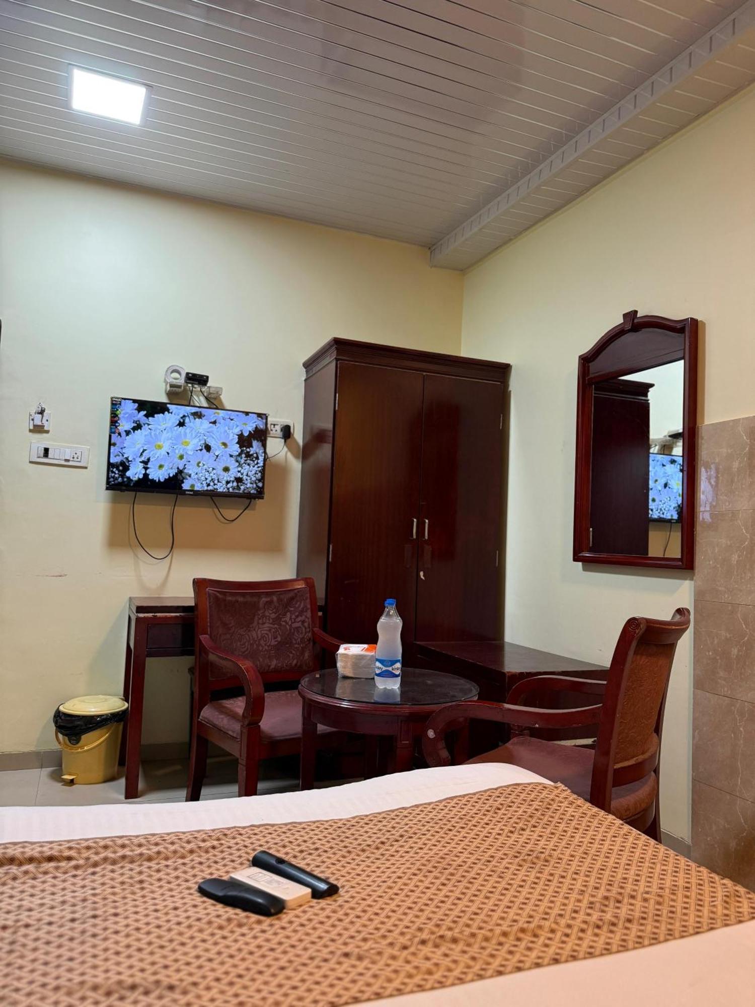 Hotel Gold Coast Bombaj Zewnętrze zdjęcie
